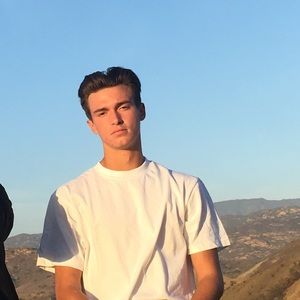 Meet your Posher, Alex